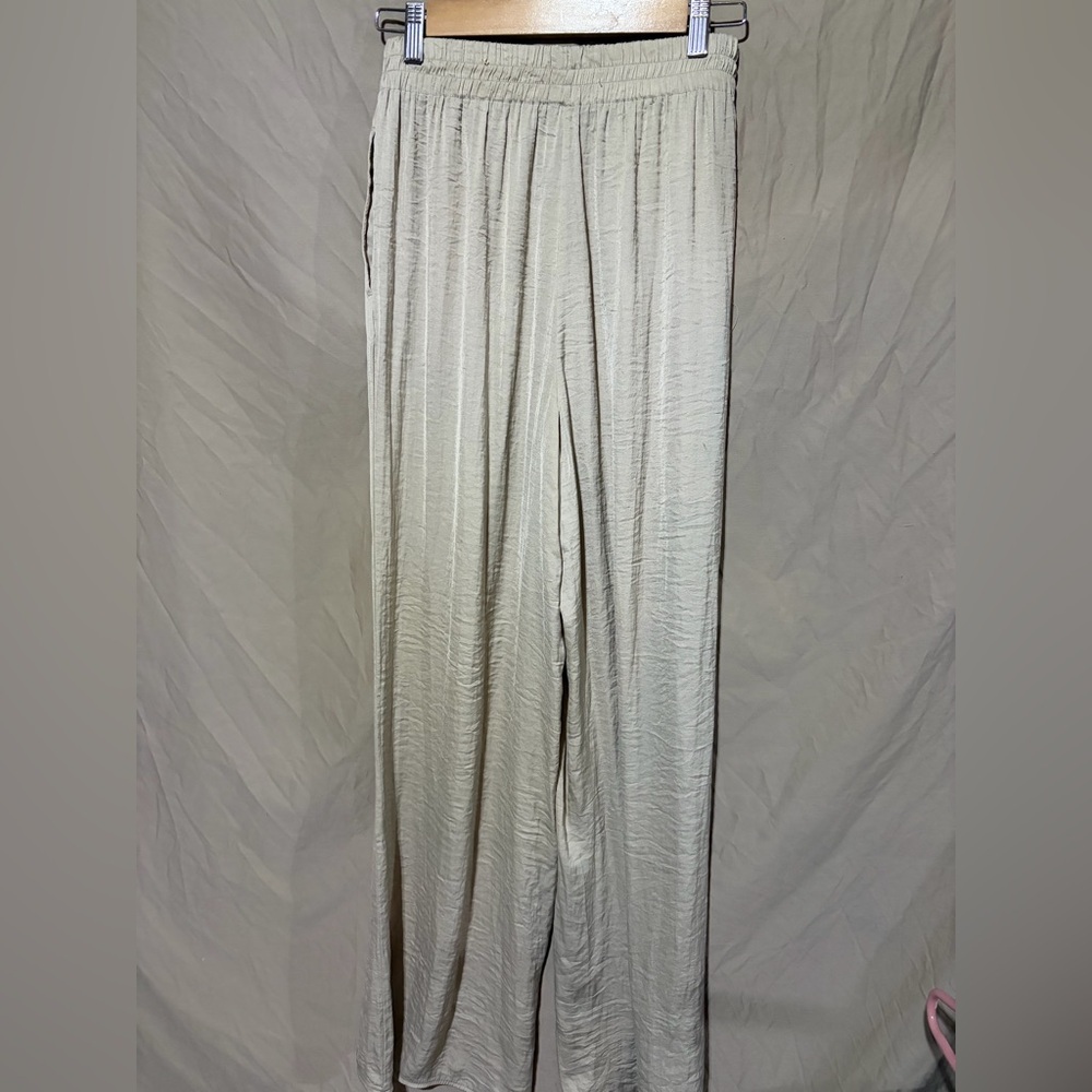 Zara pants - Picture 3 of 3